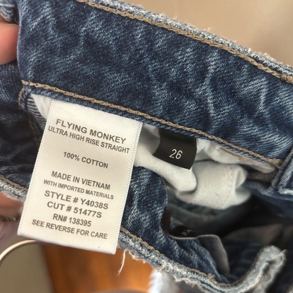 Flying Monkey Women’s Size 26 Distressed Denim Jeans Button Close Straight Leg - Picture 7 of 8